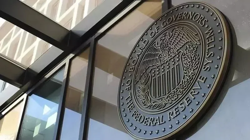 FED 77,6 milyard dollarlıq zərər açıqladı