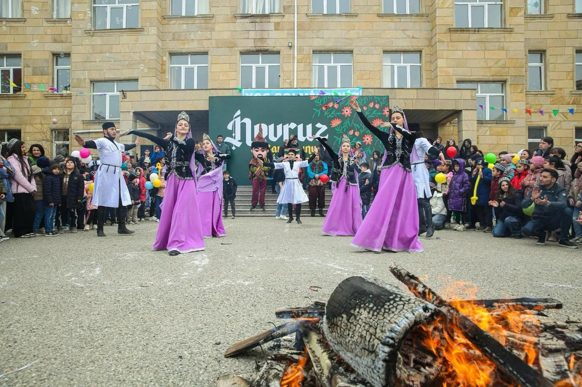 Leyla Əliyevanın təşəbbüsü ilə Xızı rayonunda uşaqlar üçün Novruz şənliyi keçirilib