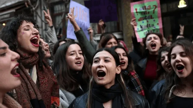 Boşanmalarda təşəbbüskar qadınlardır! Sosioloq ÜSYAN ETDİ