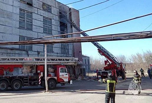 Moskva vilayətində un bunkeri yanıb