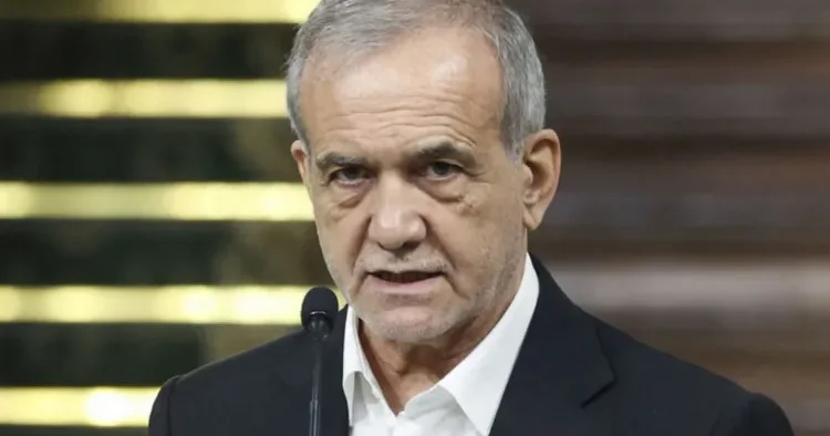 Pezeşkian Hörmüz boğazının kimə bağlı olduğunu AÇIQLADI