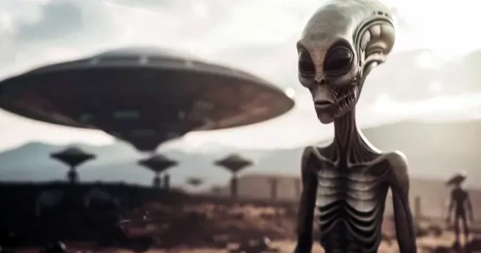 Yerdəki yadplanetlilərin gizli şəhəri Onlar hamını izləyirlər