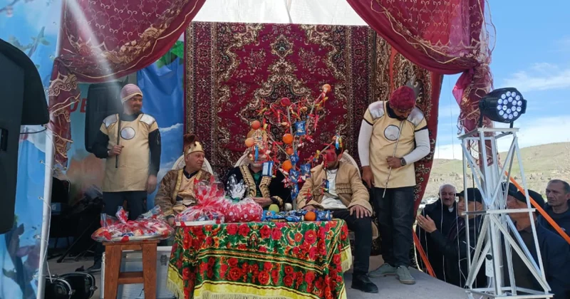 Cəbrayılda tonqalı Dədə Qorqud yandırdı FOTO