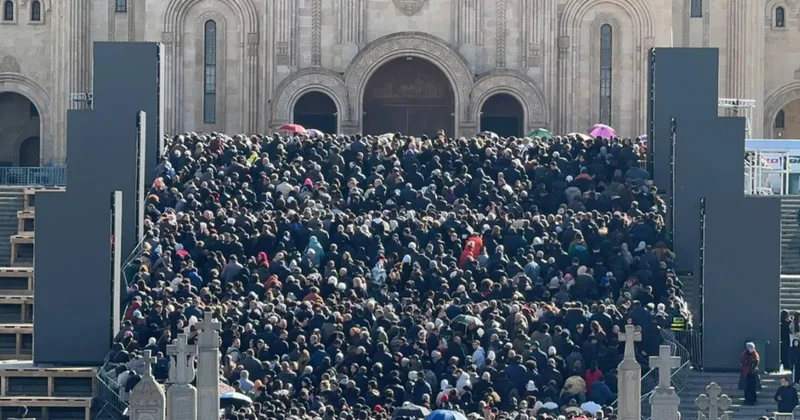 Patriarx II İliya dəfn edildi Fotolar Yenilənib