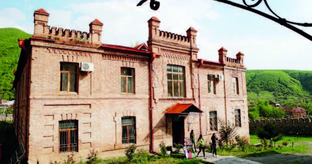 Şəkinin XIX əsr qala abidələri