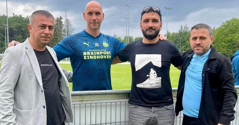 Ayxan Abbasov PSV və “Feyenoord”un düşərgəsində olub