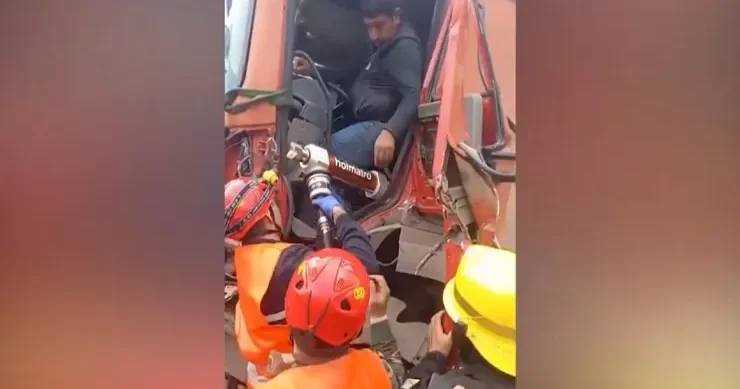 Ağsuda iki “Shacman” toqquşdu VİDEO