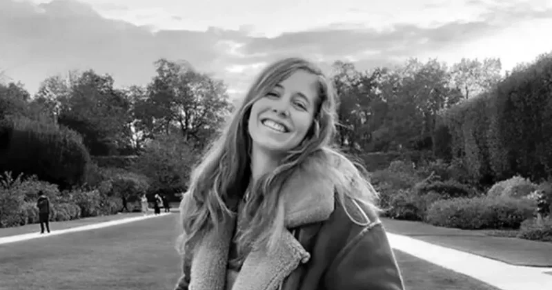 В Неаполе туристка погибла из за статуэтки, упавшей на голову с третьего этажа