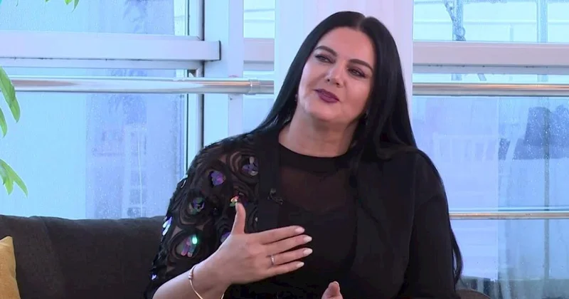 Açıq geyinmək görməmişlikdir Əməkdar artist