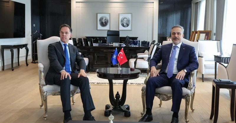 NATO nun Baş katibi Türkiyənin xarici işlər naziri ilə danışıqlar aparıb