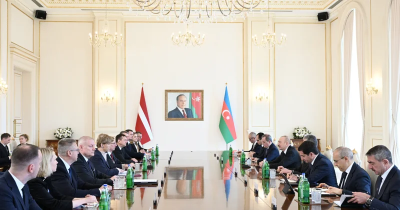 Azərbaycan və Latviya prezidentlərinin geniş tərkibdə görüşü keçirilib YENİLƏNƏCƏK