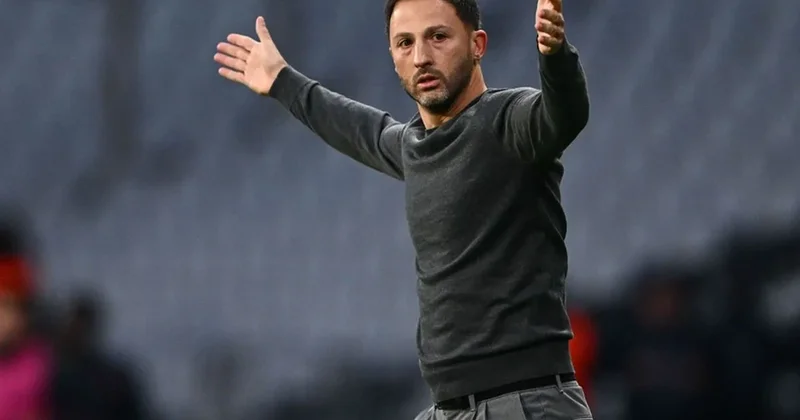 “Fənərbağça” azarkeşlərindən Domeniko Tedeskoya istefa çağırışı