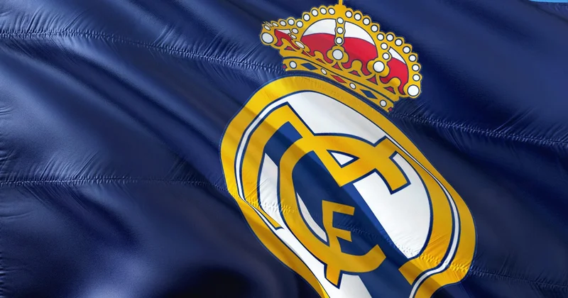 Real Madrid ulduz yarımmüdafiəçi üçün hərəkətə keçdi