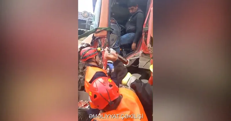Два грузовика столкнулись в Агсу ВИДЕО