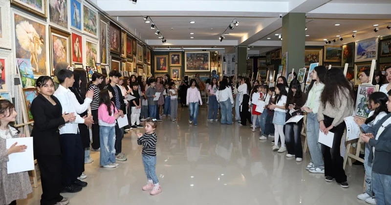 “Baharın rəngləri”adlı yaradıcılıq sərgiləri baş tutdu FOTO