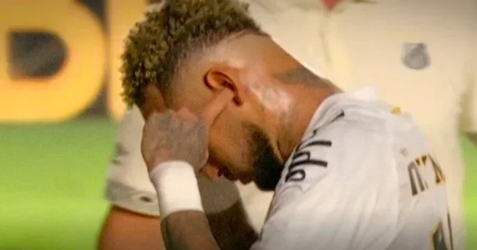 Neymar doğma klubunda fitə basıldı