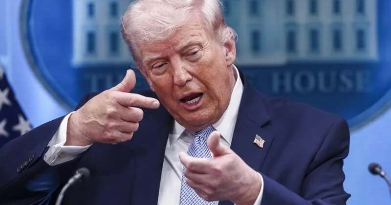 СМИ: Трамп пытался получить доступ к ядерным кодам, но военные ему помешали