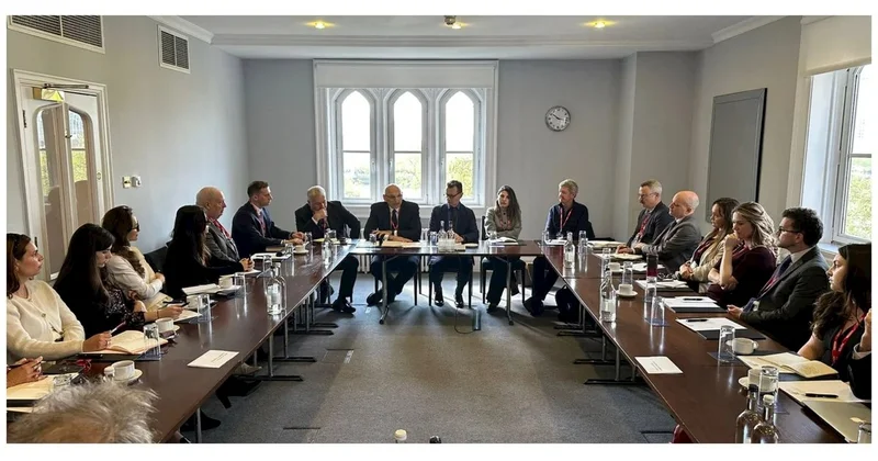 Elçin Əmirbəyov Azərbaycanın Orta Dəhliz çərçivəsində geosiyasi və geoiqtisadi strateji rolunu müzakirə edib FOTOLAR (YENİLƏNİB)