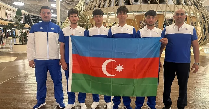 Gənc avarçəkənlərimiz Polşaya yola düşüb