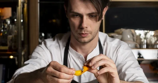 Baccarat və Notes Gastronomy&Bar dörd ünsürdən ilhamlanmış unikal kokteyl menyusunu təqdim edib