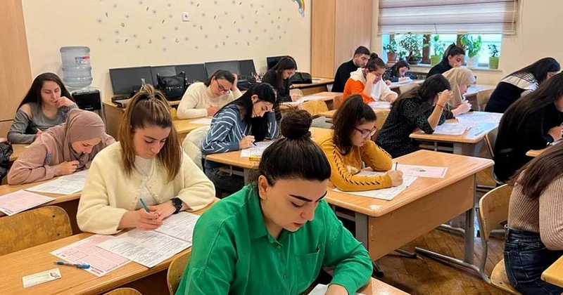 Названа дата тестового экзамена по приему на работу в школы Баку