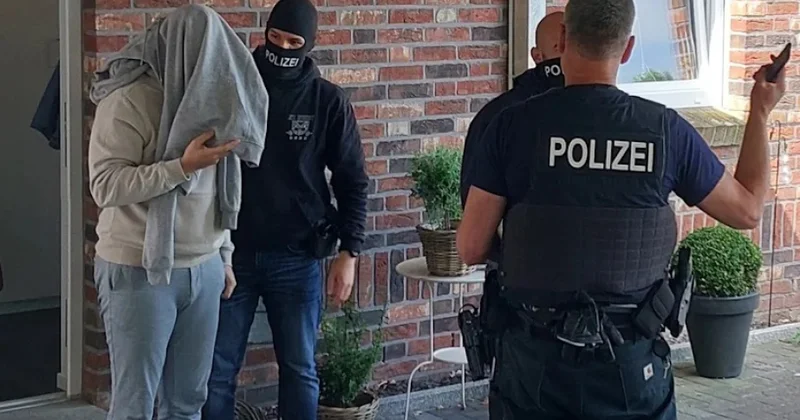 Almaniyada qanunsuz miqrasiyaya qarşı genişmiqyaslı əməliyyat nəticəsində üç nəfər saxlanılıb