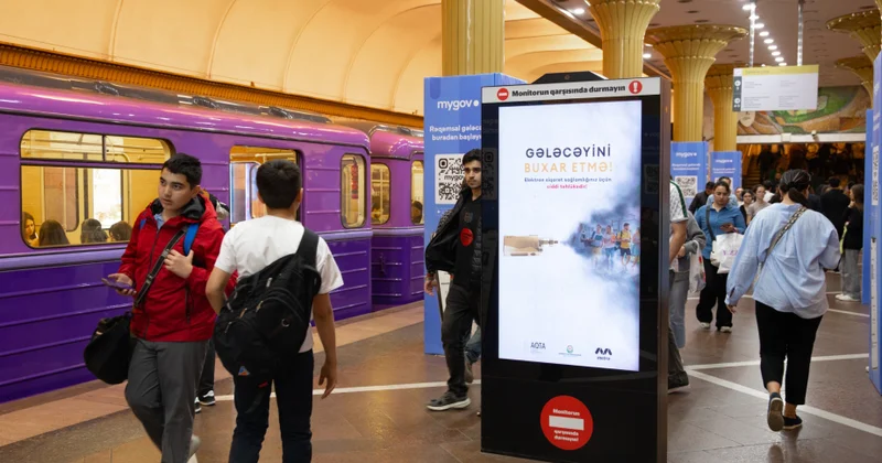 Bakı metrosunda veyplərin təhlükələri barədə sosial reklamlar yayımlanır