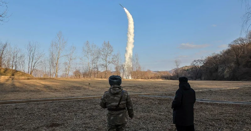 Cənubi Koreya, Şimali Koreyanın raket atdığını bildirdi