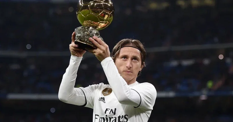 Luka Modriçdən vida paylaşımı Santyaqo Bernabeu da son oyunumu keçirəcəm