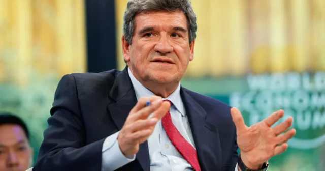 Avro gözlənilməz şəkildə güclü inflyasiyaya təzyiq edir...