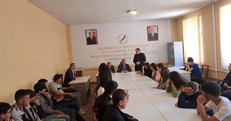 “28 May Müstəqillik Günü ölkəmizin tarixinin şanlı səhifəsidir” mövzusunda dəyirmi masa keçirilib