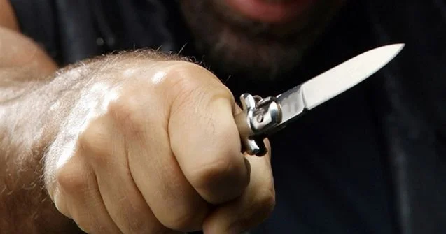 Bakıda ata və oğulu bıçaqlayan sərxoş qonşu ilə bağlı QƏRAR