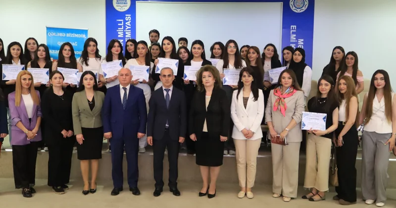 MEK də istehsalat təcrübəsi keçən tələbələrə sertifikatlar təqdim olunub