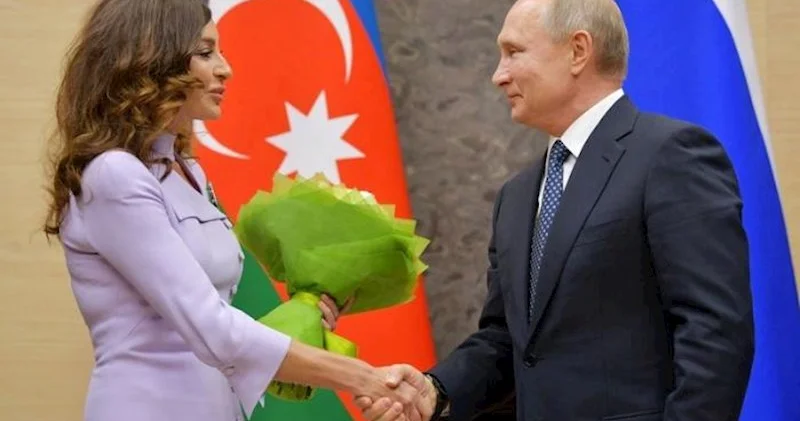 Putin Mehriban Əliyevanı təbrik etdi