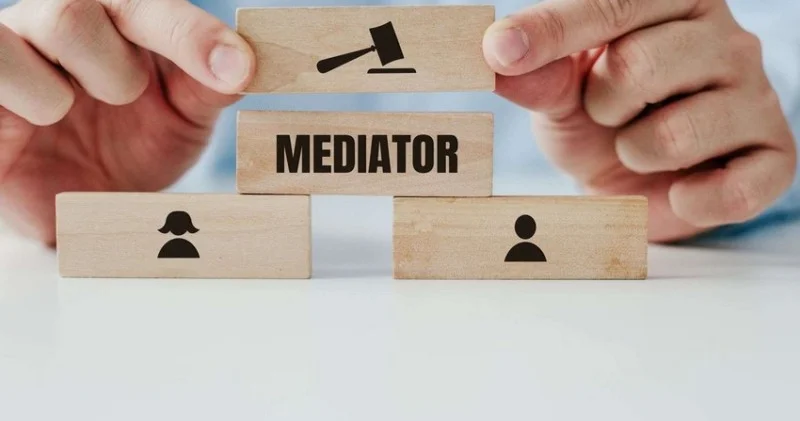 Mediator ola bilməyən şəxslərin dairəsi genişləndirilib SİYAHI