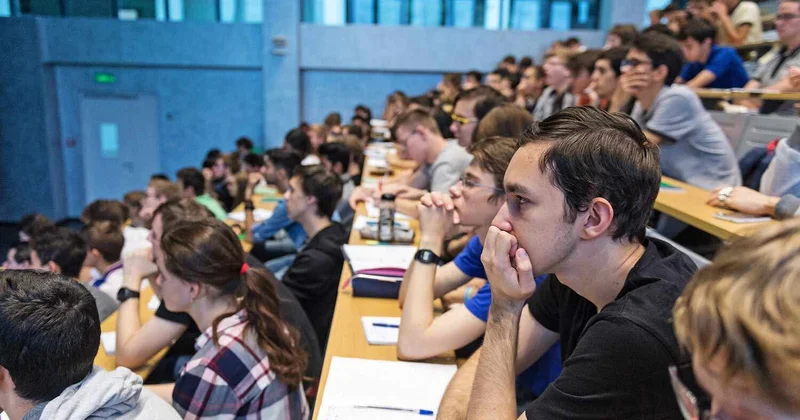 Ukraynada yuxarı kurs tələbələri kütləvi şəkildə xaric olunur