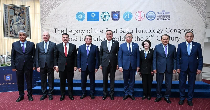Almatıda Birinci Bakı Türkoloji Qurultayının 100 illiyinə həsr olunmuş beynəlxalq konfrans keçirilir