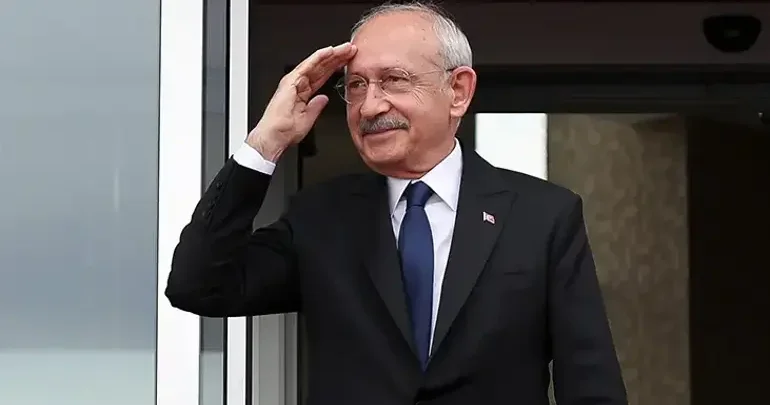 Məhkəmə qərarından sonra Kılıçdaroğludan ilk addım: 3 vəkil vəzifədən uzaqlaşdırıldı