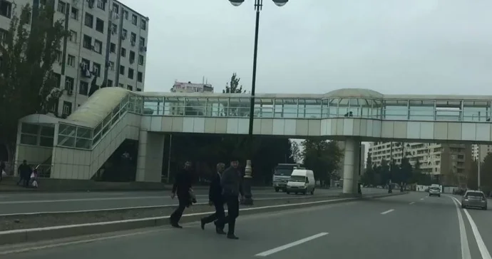 “Azərbaycanda sürücü piyadadan qorxur” Mütəxəssisdən sərt AÇIQLAMA VİDEO