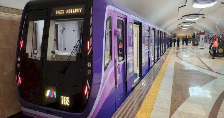 Qapılar bağlanır, növbəti stansiya...