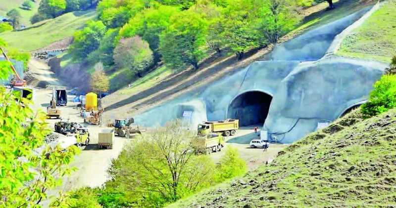 Azad Qarabağ ölkənin tunellər, körpülər məkanına çevrilib