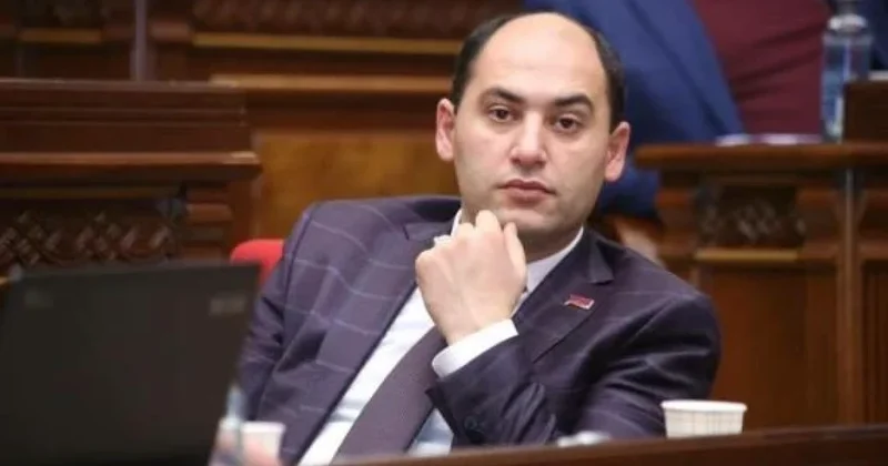 Maskalı şəxslər deputatın evinə basqın ediblər Ermənistanda