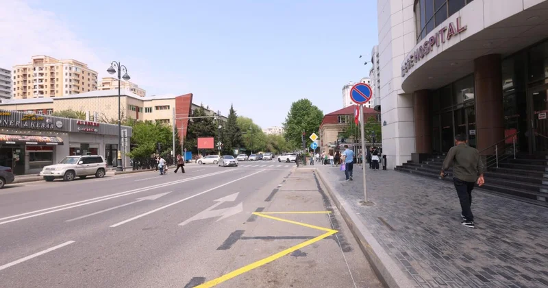 Həsən Əliyev küçəsində minib düşmə yeri yaradılıb FOTO