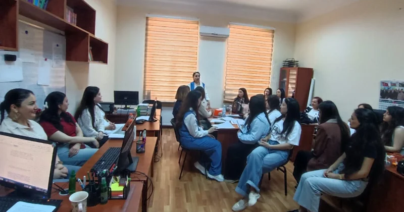 Dilçilik İnstitutunda tələbələr üçün elmi seminarlar təşkil olunub