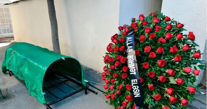 Bakıda vəzifəli şəxs idman zalında ÖLDÜ FOTO YENİLƏNİB