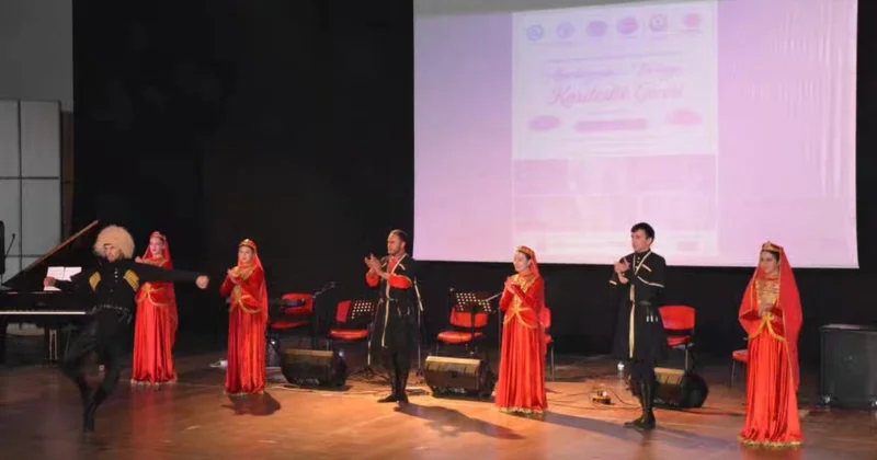 Qarsda “Azərbaycan Türkiyə qardaşlıq gecəsi” konserti keçirilib