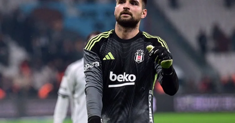 Türkiyə millisinin üzvü Beşiktaş dan ayrılacaq