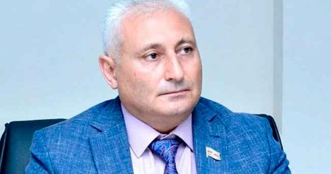 Köçəryan və Karapetyan kölgəsi: kilsə hansı gücə işləyir?
