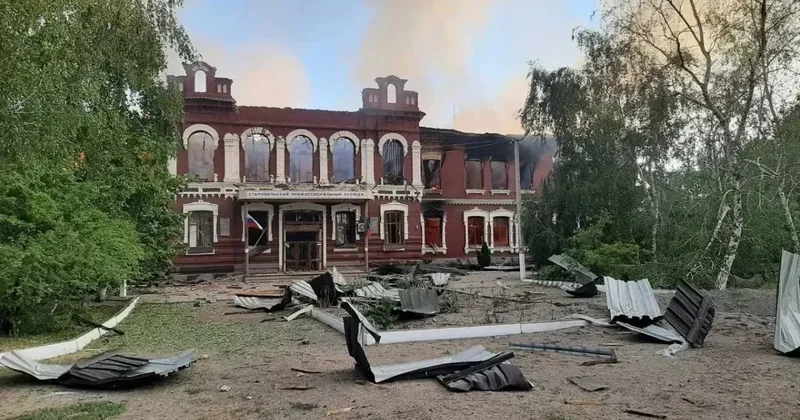 Украинские БПЛА ударили по колледжу в Луганской области: многочисленные жертвы ВИДЕО/ФОТО