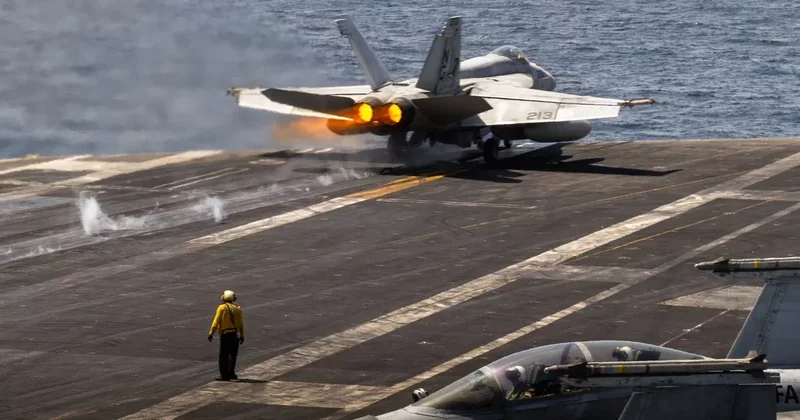 CENTCOM: USS Abraham Lincoln в боевой готовности в Аравийском море